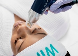 RF Microneedling vs Microneedling: Understanding Differences & Results